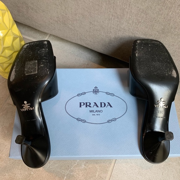 PRADA - Picture 9 of 16